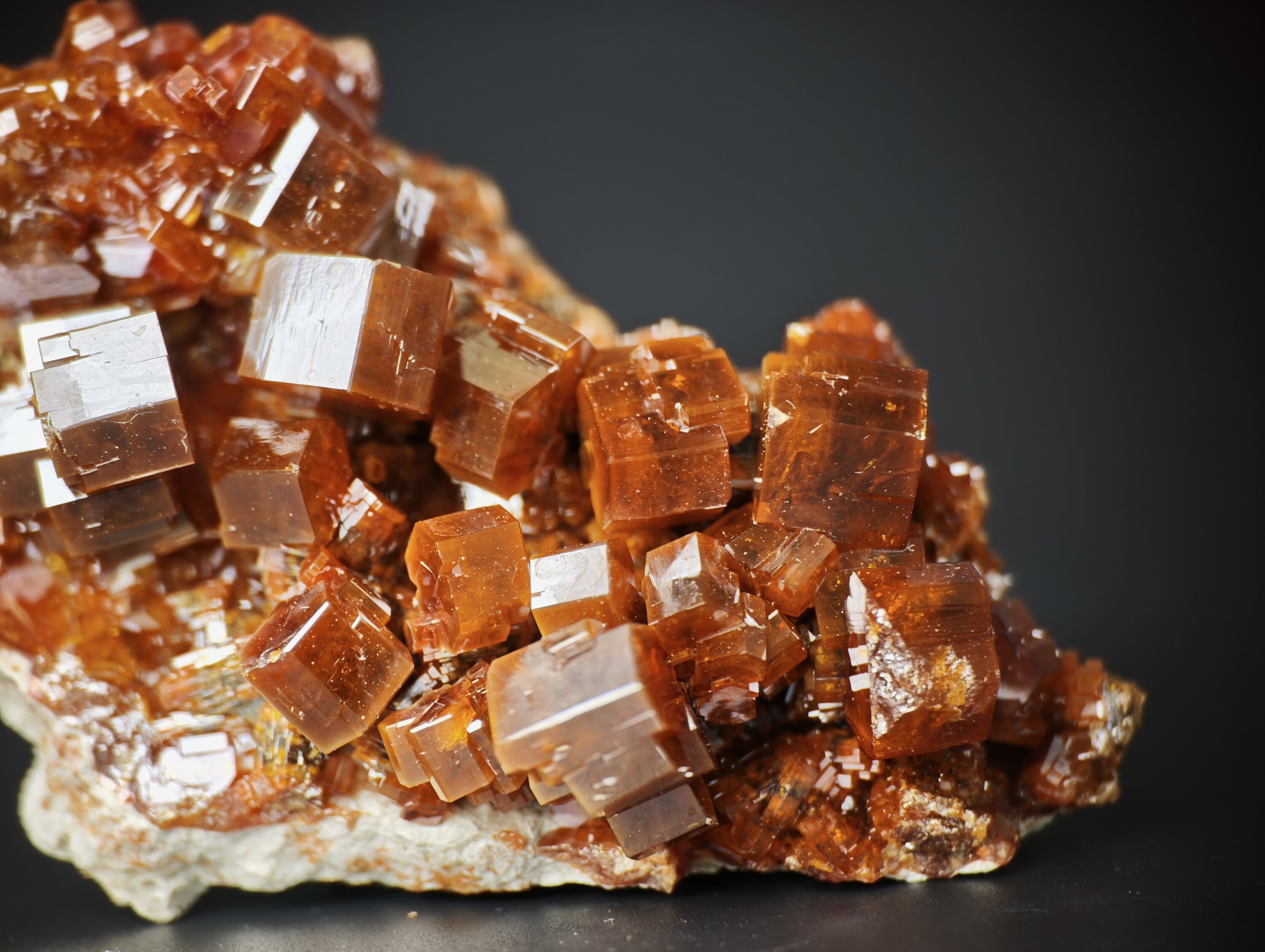 Cristaux Lustrés de Vanadinite, Mibladen, Maroc, 4