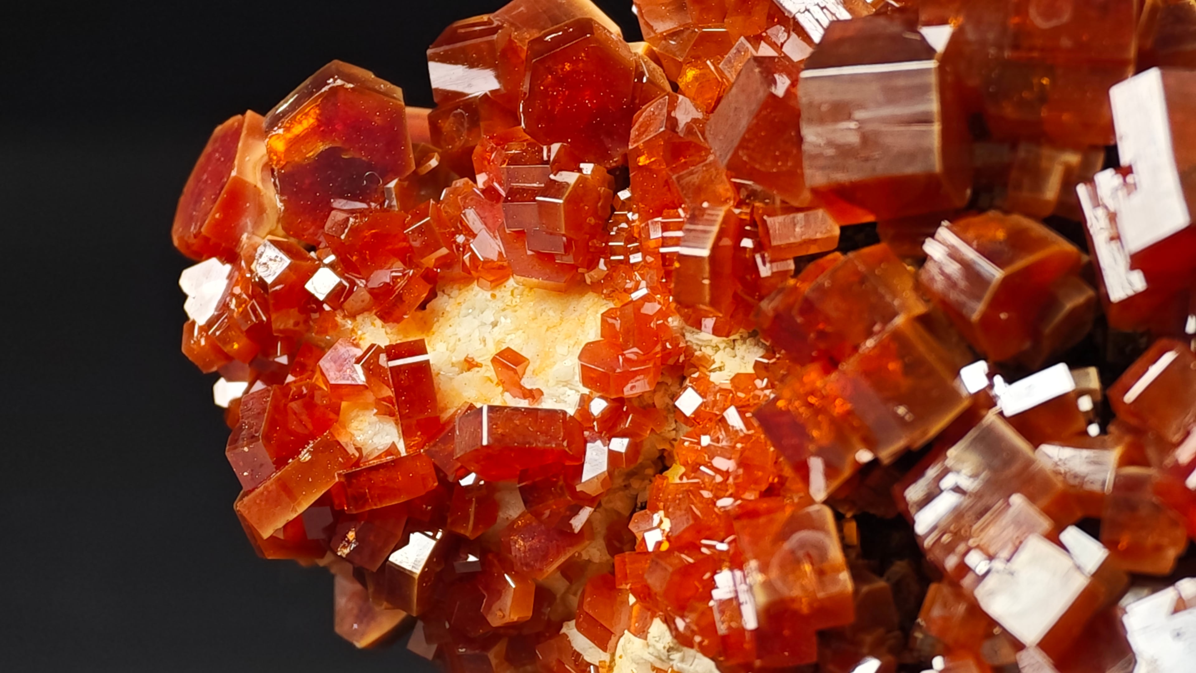 Vanadinite, Mibladen, Maroc, 7